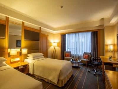 Renaissance Riverside Saigon Hotel 5*